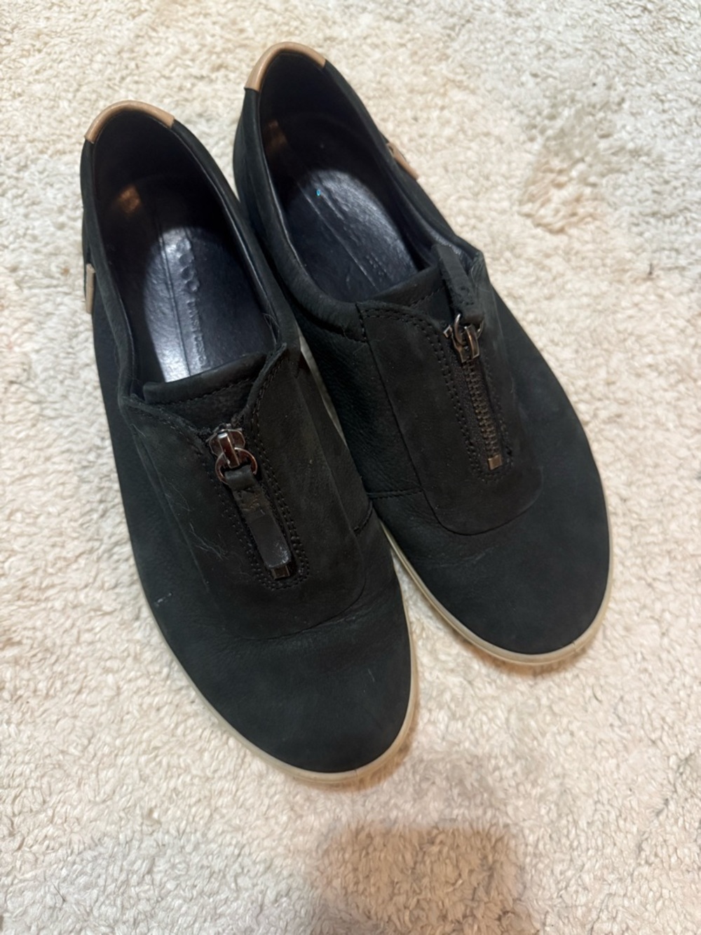 Ecco sneakers